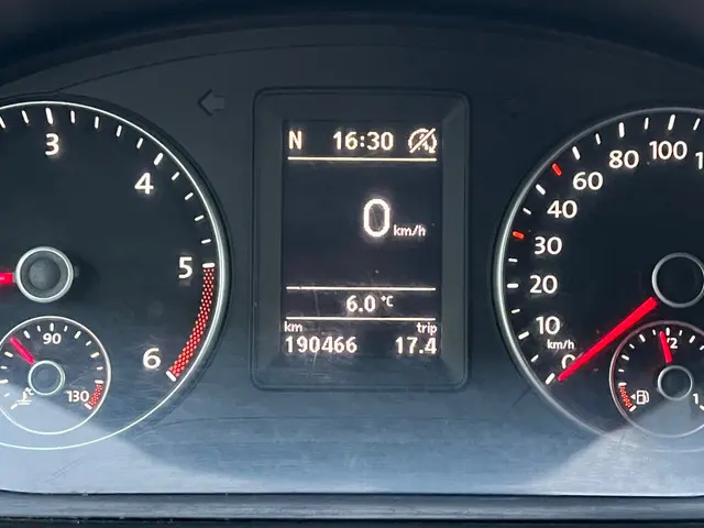 Volkswagen Caddy 2.0 TDI L1H1 BMT Trendline 2016 Diesel 17