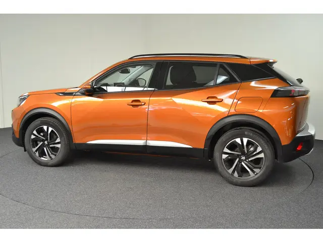 Peugeot 2008 1.2 Puretech 130pk Allure 2021 Benzine 4