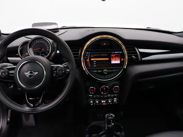 MINI 3-Deurs Cooper 2020 Benzine 30
