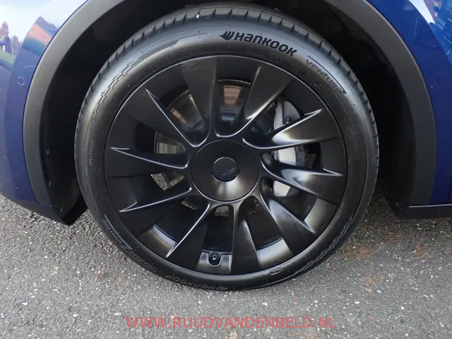 Tesla Model Y Long Range AWD 75kWh 2021 Elektrisch 6