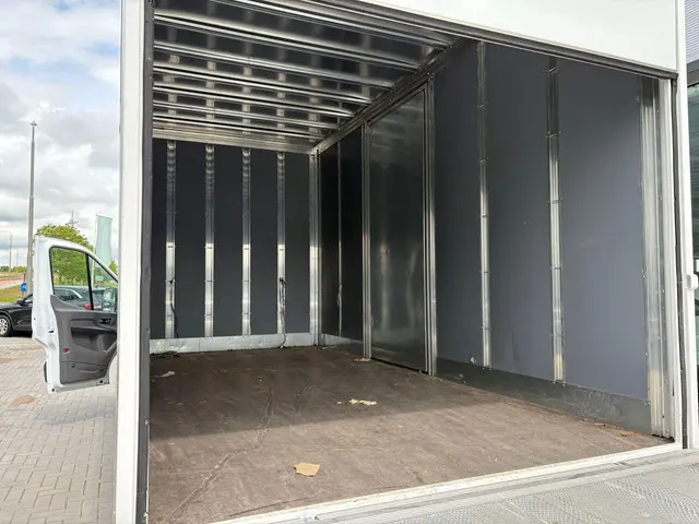 Ford Transit 350 2.0 TDCI L4H1 2024 Diesel 12