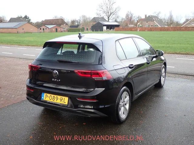 Volkswagen Golf 1.0TSI Life 2022 Benzine 4