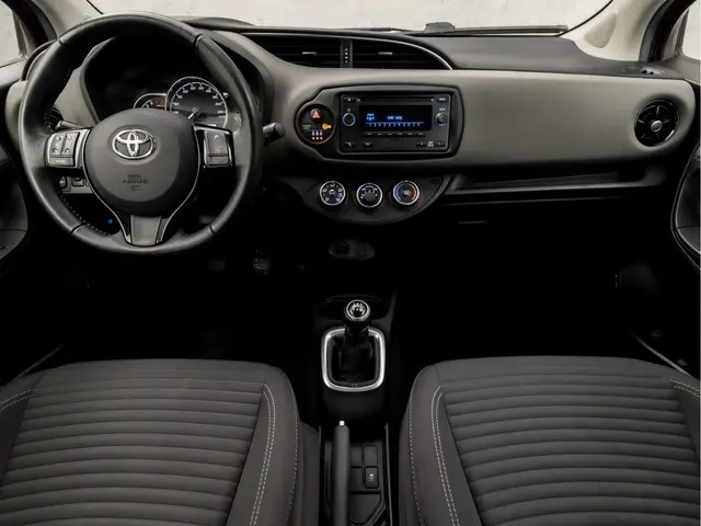Toyota Yaris 1.0 VVT-i Sport 2017 Benzine 6