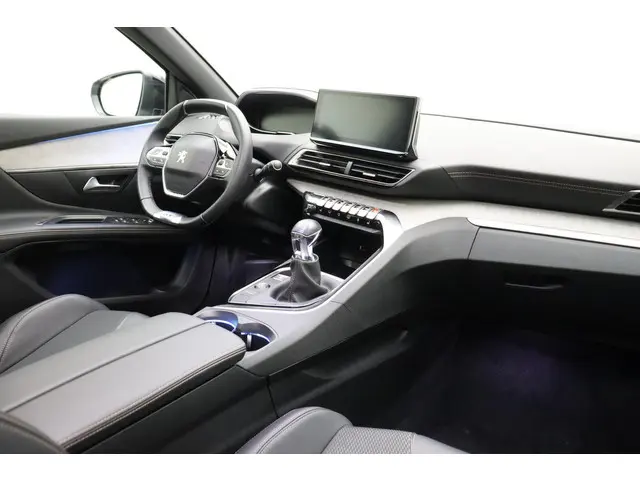 Peugeot 5008 3