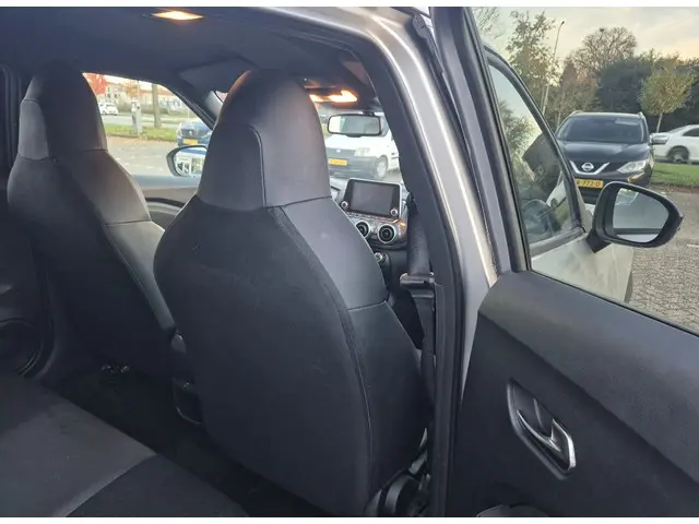 Nissan Juke 1.0 DIG-T N-Design 2023 Benzine 12