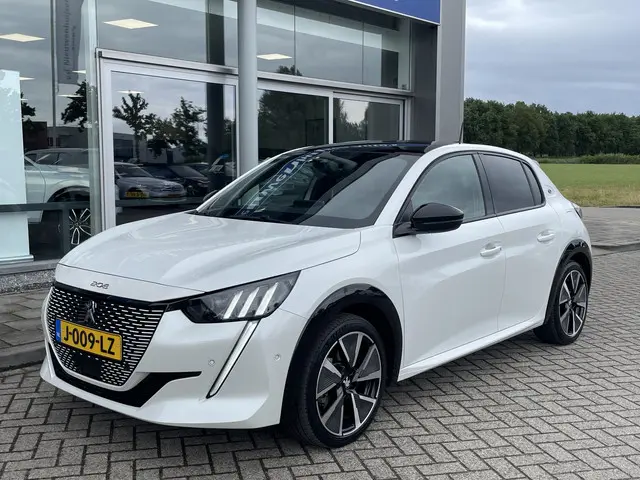 Peugeot e-208 2