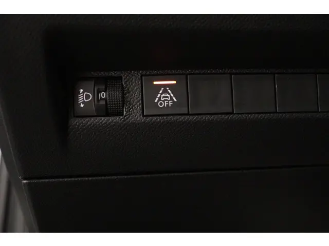 Peugeot 208 1.2 T 100pk Allure - DAB/Ecc/Apple 2021 Benzine 20