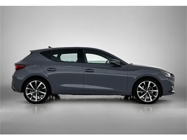 SEAT Leon 1.0 eTSI 110pk FR Business DSG 2023 Benzine 10