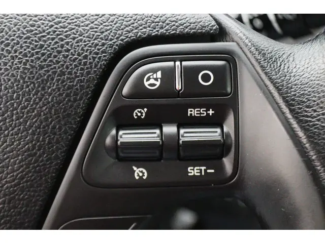 Kia cee'd Sportswagon 1.6 GDI First Edition 2016 Benzine 35