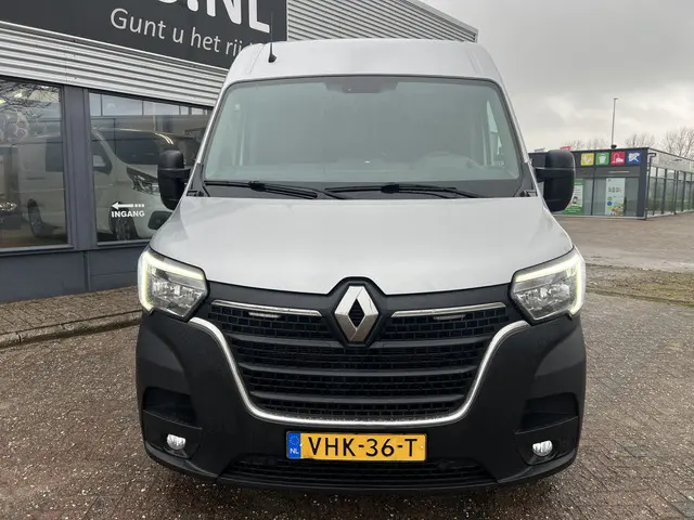 Renault Master T35 2.3 dCi 135 L2H2 2020 Diesel 12
