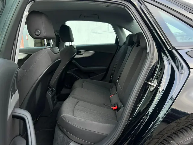 Audi A4 Limousine 2.0 TFSI ultra Pro Line 2016 Benzine 6