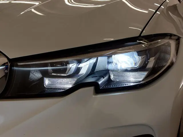 BMW 3 Serie 2.0 260 pk M-Sport Edition / 19"M / 2020 Benzine 44