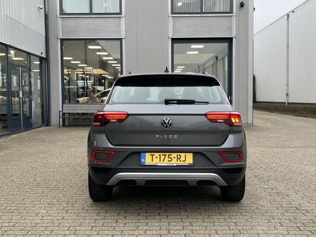 Volkswagen T-Roc 1.0 TSI Life 2023 Benzine 47