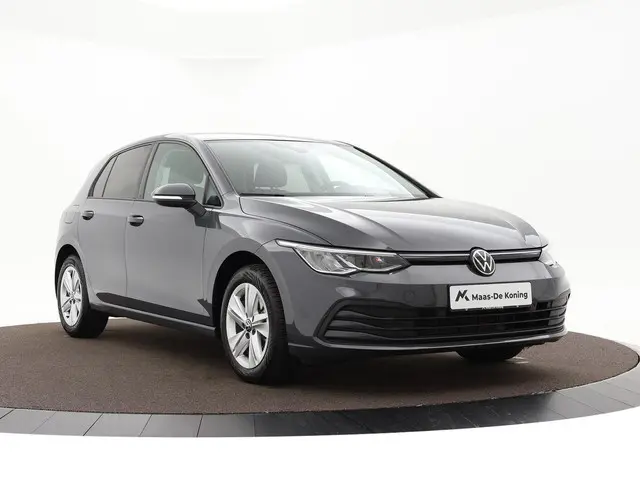 Volkswagen Golf 1.0 eTsi 110pk DSG Life 2023 Benzine 18