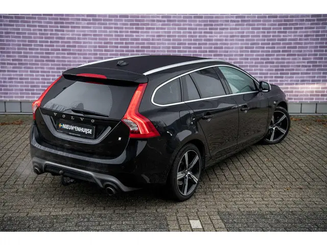 Volvo V60 2.0 T4 Business Sport 2018 Benzine 15