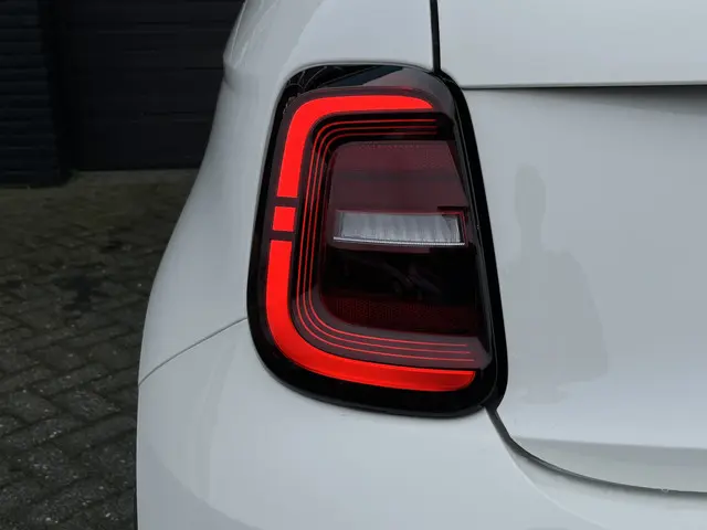 Fiat 500 Action 24 kWh, Airco, Bluetooth 2022 Elektrisch 17