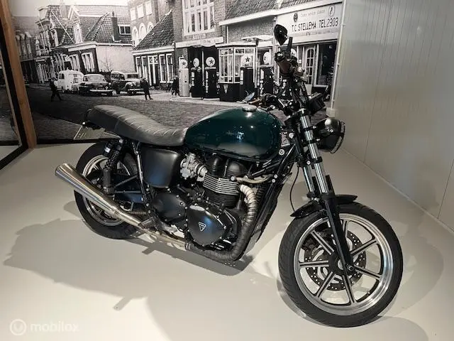 Triumph Bonneville T100 2013 Benzine 2