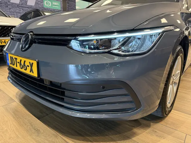 Volkswagen Golf 1.0 eTSI Life Business 2024 Benzine 9