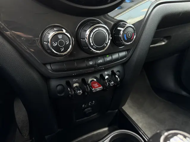 MINI Countryman Mini 1.5 One 2017 Benzine 23