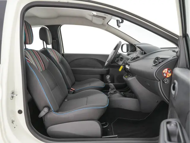 Renault Twingo 1.2 16V Parisienne 2013 Benzine 11