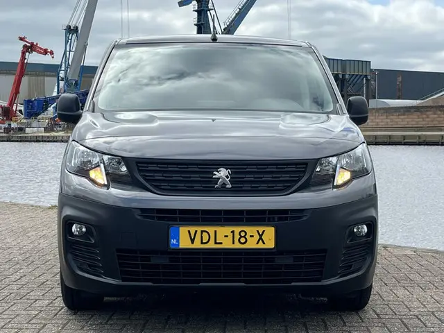 Peugeot Partner bestel 1.5 BlueHDI Asphalt 2019 Diesel 9