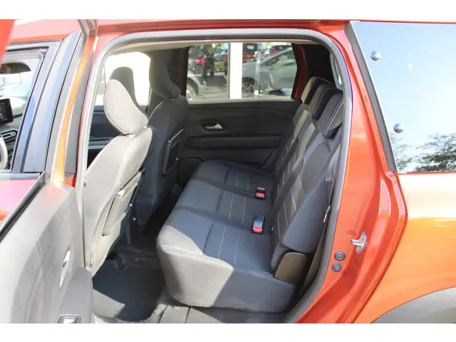 Dacia Jogger 1.0 TCe 110 Extreme 2023 Benzine 34