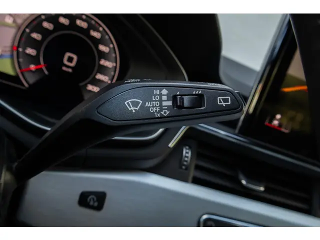 Audi A4 Avant 45 TFSI quattro edition one 2020 Benzine 24