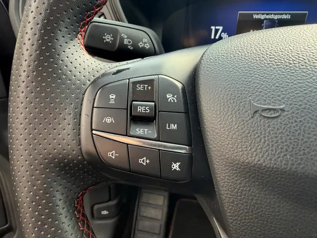 Ford Kuga 2.5 PHEV ST-Line X 2022 Hybride Benzine 21