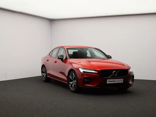 Volvo S60 2.0 B3 R-Design 2020 Benzine 34