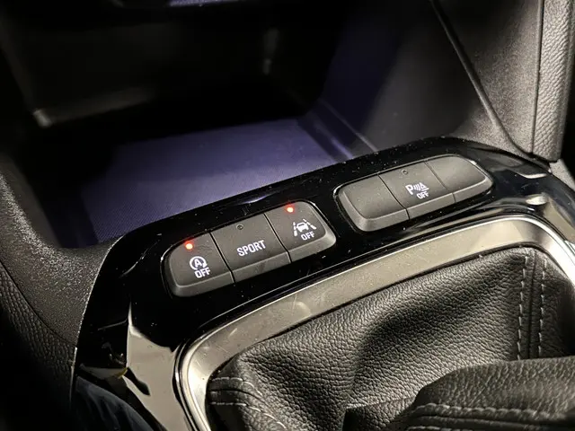 Opel Corsa 1.2 GS Line 2022 Benzine 12