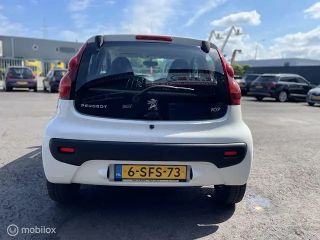 Peugeot 107 1.0 Blue Lease AIRCO 2013 Benzine 4