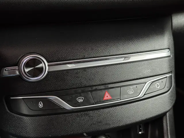 Peugeot 308 SW 1.2 PureTech GT-line 2015 Benzine 39