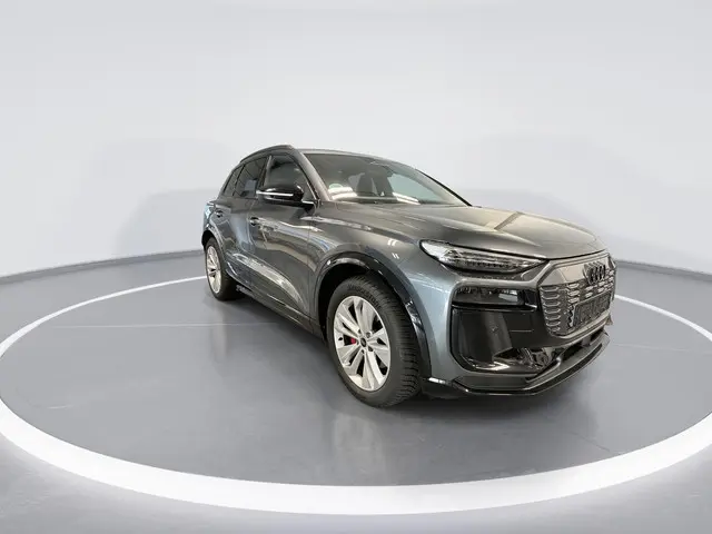 Audi Q6 e-tron 83kWh 252pk S Edition 2025 Elektrisch 4