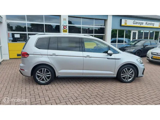 Volkswagen Touran 2