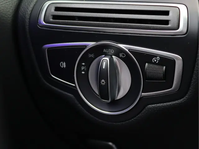 Mercedes-Benz C-Klasse 160 AMG 2020 Benzine 37