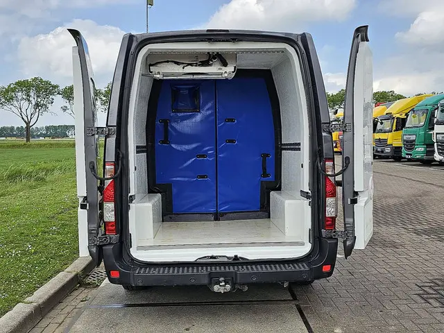 Renault Master 2.3 2023 Diesel 15