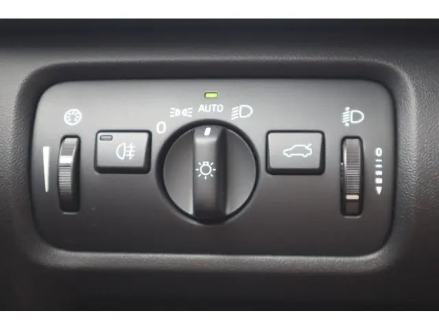 Volvo V40 Cross Country 1.5 T3 Momentum 2015 Benzine 14