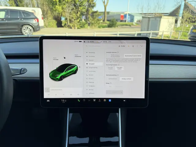 Tesla Model 3 Range Plus 2020 Elektrisch 22