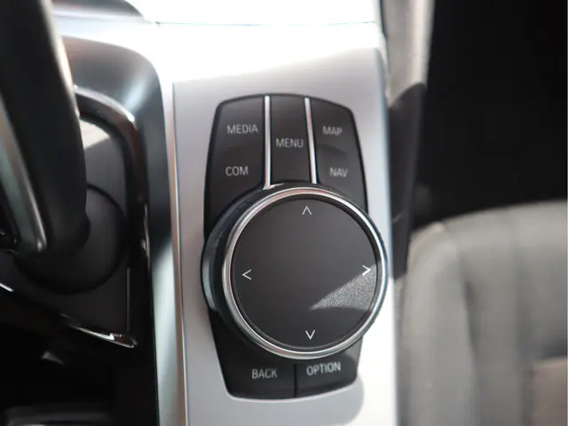 BMW 5 Serie 520i Executive 2018 Benzine 21