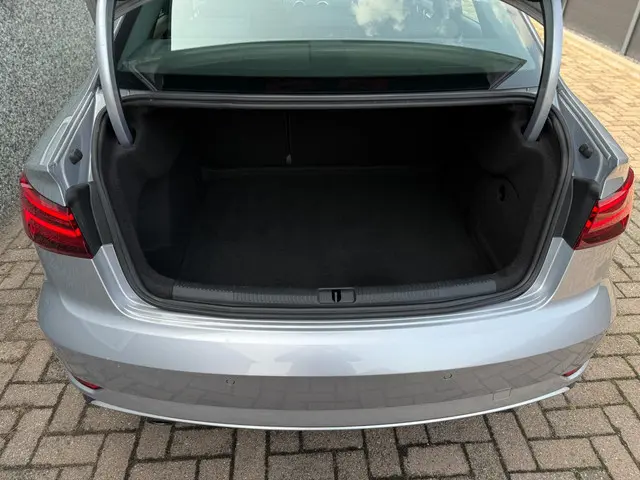 Audi A3 Limousine 30 TFSI Sport CarPlay 2018 Benzine 33