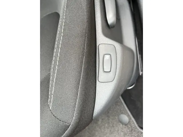 Renault Captur 0.9 TCe Limited 2018 Benzine 24