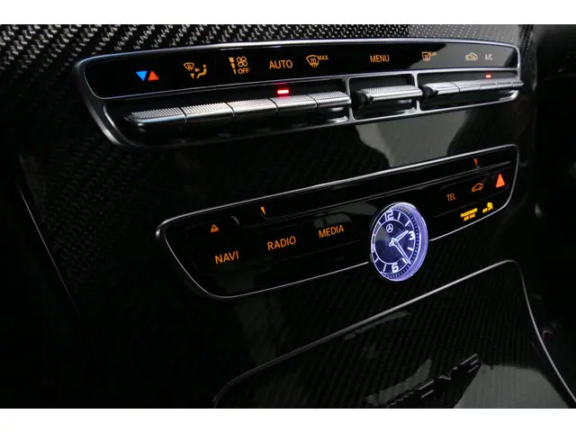 Mercedes-Benz C-Klasse 180 AMG Line 2018 Benzine 9