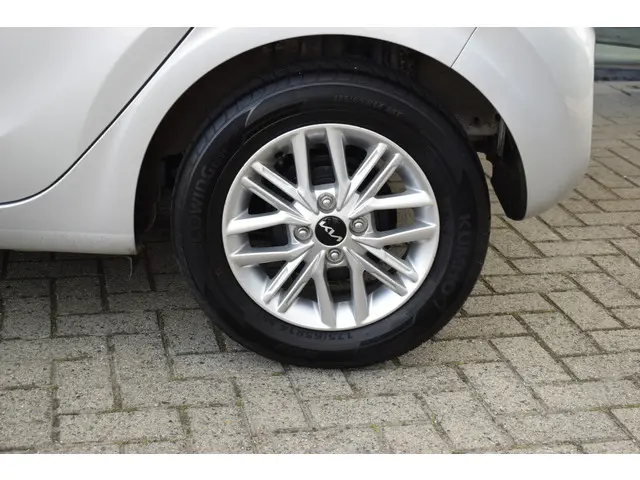 Kia Picanto 1.0 DPi DynamicLine 5-Drs 2023 Benzine 21