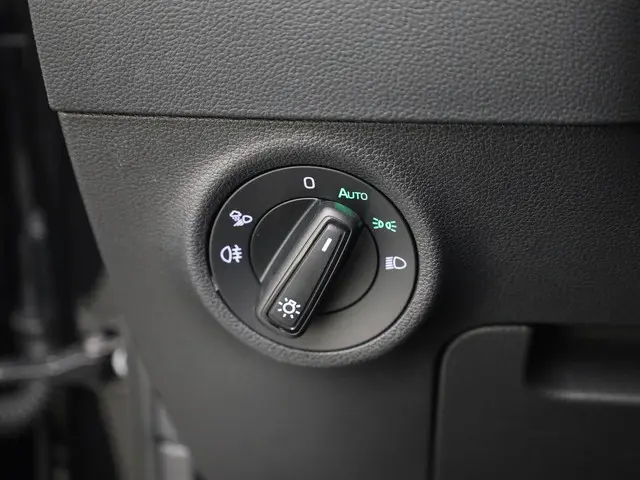 Škoda Karoq 1.5TSI/150PK ACT Sportline DSG 2025 Benzine 23