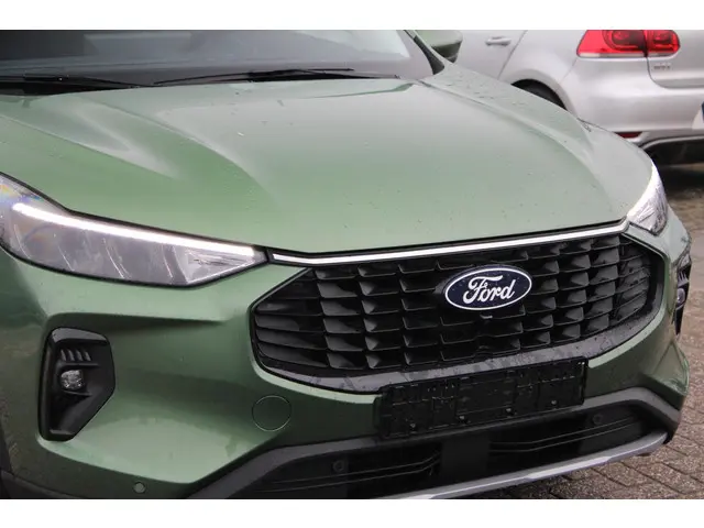 Ford Kuga 2.5 PHEV Titanium 2025 Hybride Benzine 4