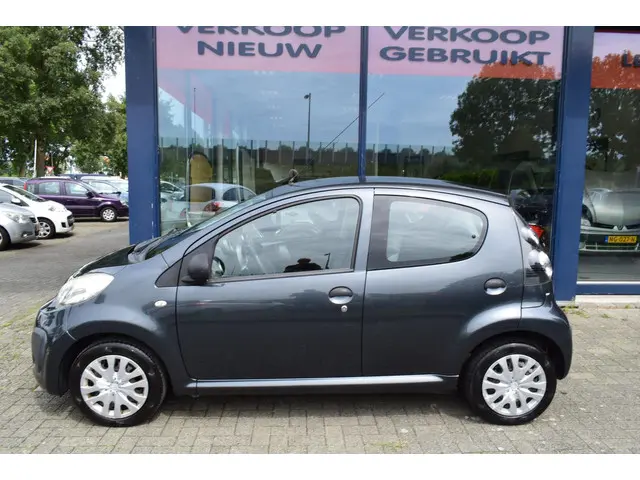 Citroën C1 1.0 Attraction 5 deurs airco 2013 Benzine 2