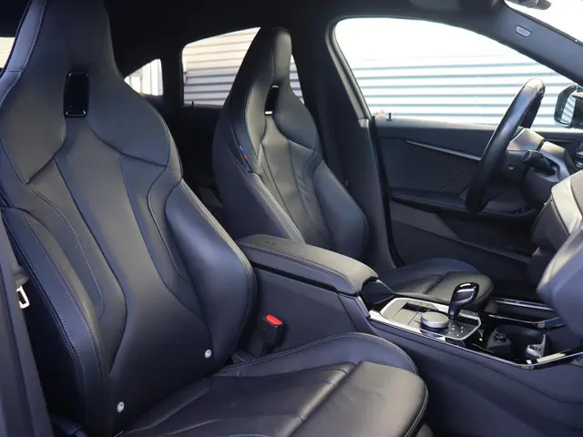 BMW 2 Serie Gran Coupé 220i 2023 Benzine 8