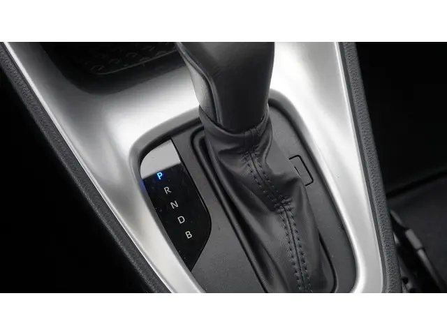 Mazda 2 Hybrid 1.5 2025 Hybride Benzine 23