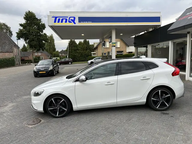 Volvo V40 2.5 T5 Summum 2013 Benzine 5