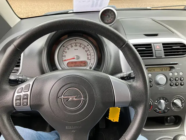 Opel Agila 1.0 Berlin Airco 9500Km N.a.p 2015 Benzine 5